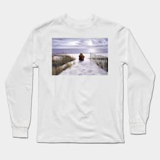 GIRL ON THE BEACH Long Sleeve T-Shirt